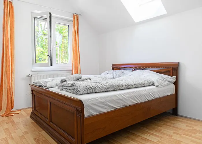 Cozy Private Rooms In Beautiful Garden Villa With Wifi
